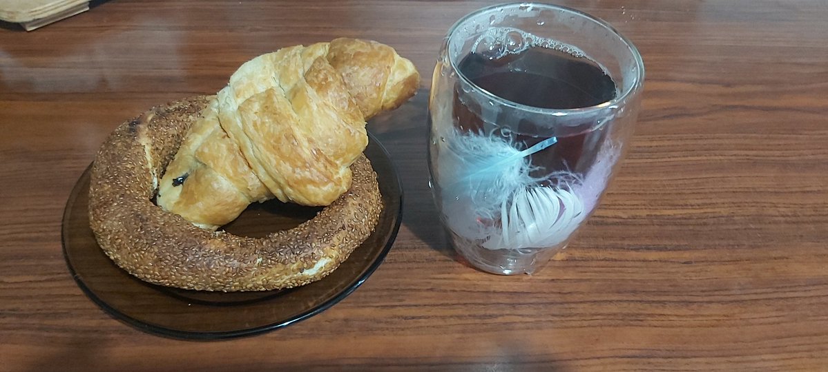 mrlozkan's tweet image. Bugün kendimi şımartayım dedim kendime bardak aldım🤗
#iyiakşamlar 
#Perşembe