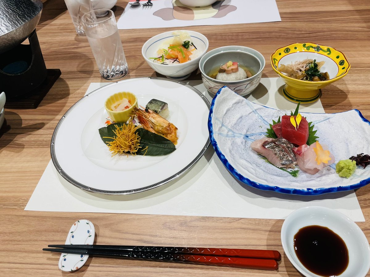 krisukeyan's tweet photo. 安定の美味しさ🍙大満足😋 #マザー牧場のアイスが最高に美味しい #とみた #つけ麺美味しい #いつもの食事と温泉最高旅館 https://t.co/X0ucDsr0ex