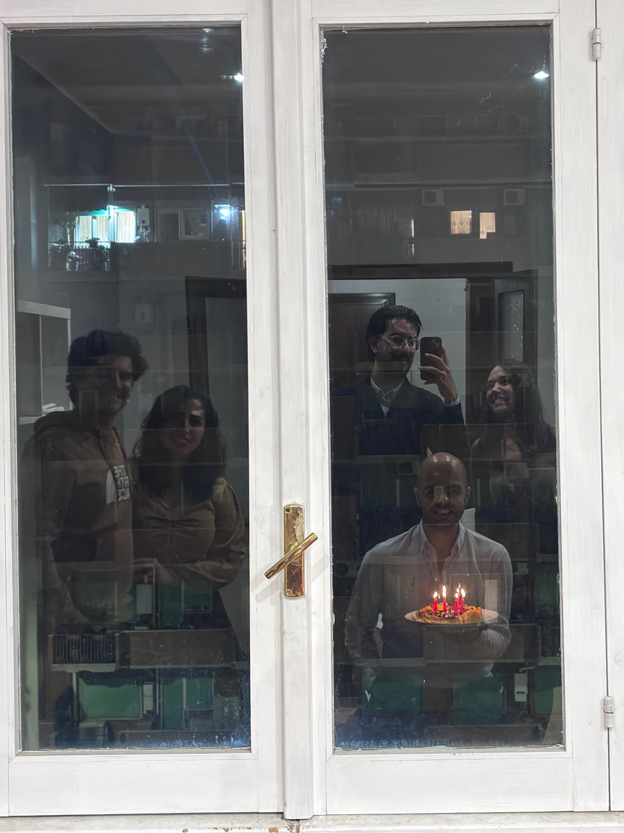 EAliyee's tweet image. آبان، 
تلاش برای بقا