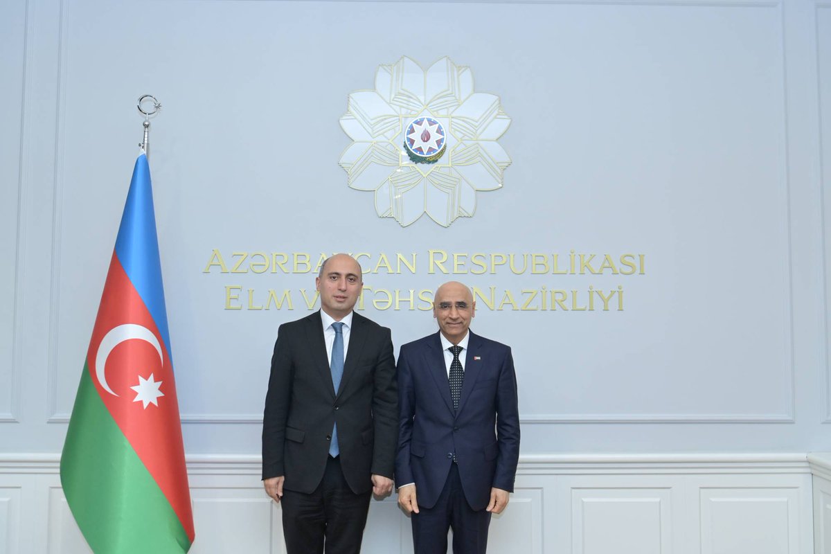 Minister of Science and Education Emin Amrullayev met with Mohammed Al Balooshi, the Ambassador Extraordinary and Plenipotentiary of the United Arab Emirates to the Republic of Azerbaijan.

#EduGovAz #EduAz