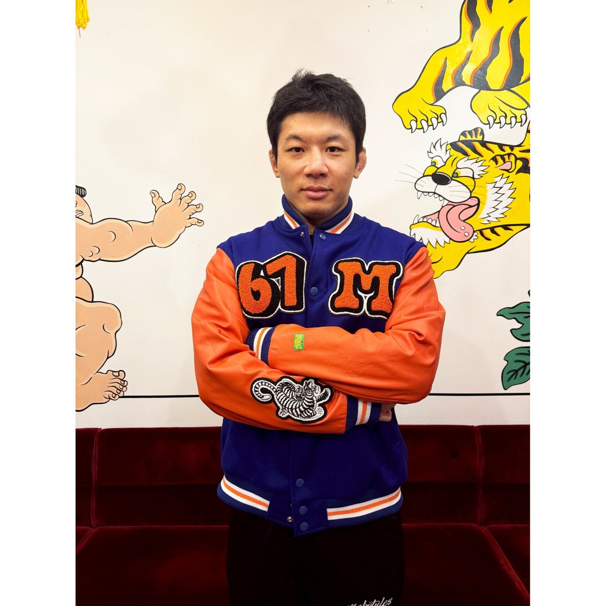 mobstyles_staff's tweet image. 【INFO!!】新作販売開始！
MOBSTYLES × 67 KOOKS STADIUM JACKET
mobstyles.tokyo/view/item/0000…

MOBSTYLESと67 KOOKSの世界観が融合した、初のコラボスタジャンが完成🔥クラシックなカレッジスタイルにタフなスタイルを体現したスタジャンです！
今期の主役アウターにぜひ！

#MOBSTYLES #新作入荷