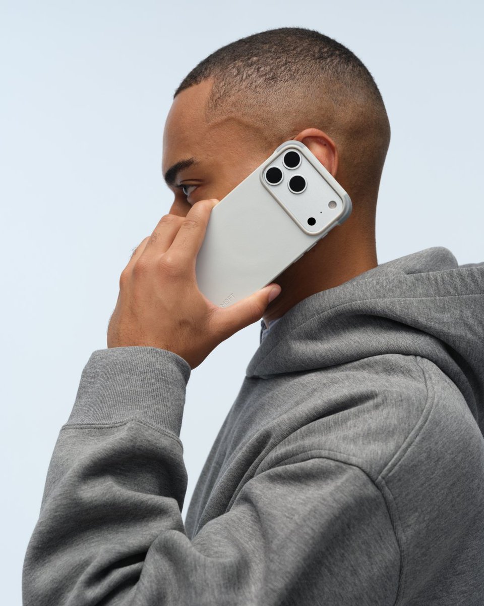 moft_us's tweet image. Make your phone lighter, safer, and more stylish, all while wrapped in the elegance of MOVAS™ leather.

Effortless in hand, expressive in look — the Frame Case moves with your day.

Discover the Frame Case: bit.ly/4r2L1Gl