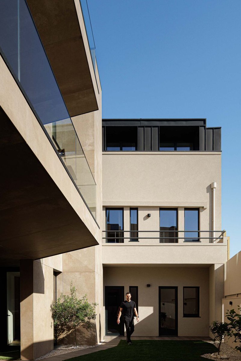 Archello's tweet image. Urbanpolis transforms a 1930s structure into four family homes using careful reuse of masonry walls, a glazed stairwell seam, and light-maximising openings.
archello.com/project/poveir… 

#Urbanpolis #AdaptiveReuse #MaterialDrivenDesign