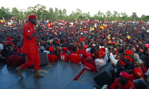 Westniletodayn2's tweet image. #Westnilenews #KigeziNews NUP PRESIDENTIAL CANDIDATE ROBERT KYAGULANYI PROMISES NEW UGANDA westnilenews.com/?p=7915 @NUP_Ug @2008gomu @mktaibot22 @HEBobiwine @kamukamafredie @jalleerick82326 @AruaInfocenter @karamojanews22 @SabirMusa16 @Be_Matata @phifymuzic @AruaInfocenter