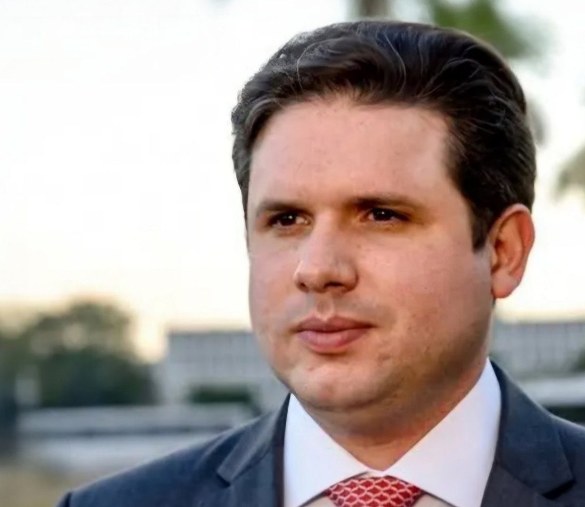 CONGRESSO SINDICATO DO CRIME 
HUGO NEM SE IMPORTA 

NÃO REELEJAM HUGO MOTTA