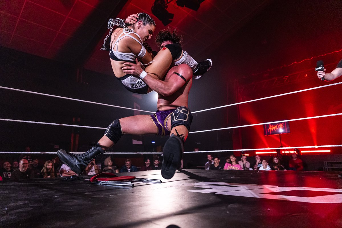 khao_wrestling's tweet image. @Cory_ZERO vs @Nate_Prince_pw (2/2)