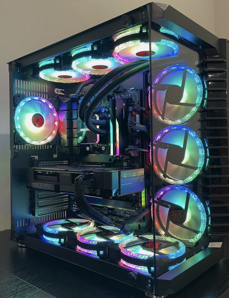 Atitty's tweet image. Just bought my second PC