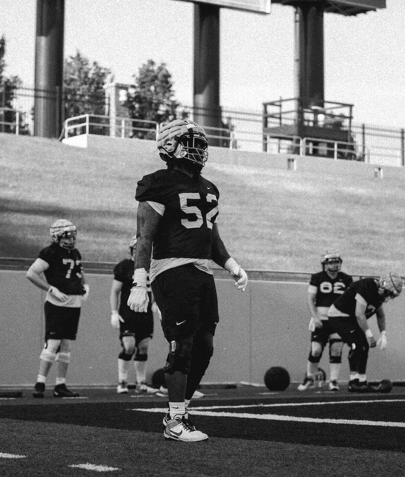 ballikejay's tweet photo. I will be entering the transfer portal when it opens in January with 1 year of eligibility

OL
6’6
310lbs
FBS/FCS game film (dm for full tape)
Experience on both sides of ball 👀 https://t.co/Q49V1Mulwf