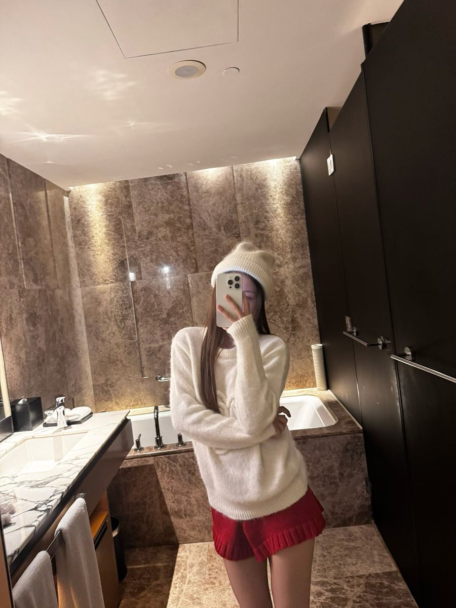 0xMangodrink's tweet image. 出门觅食去咯