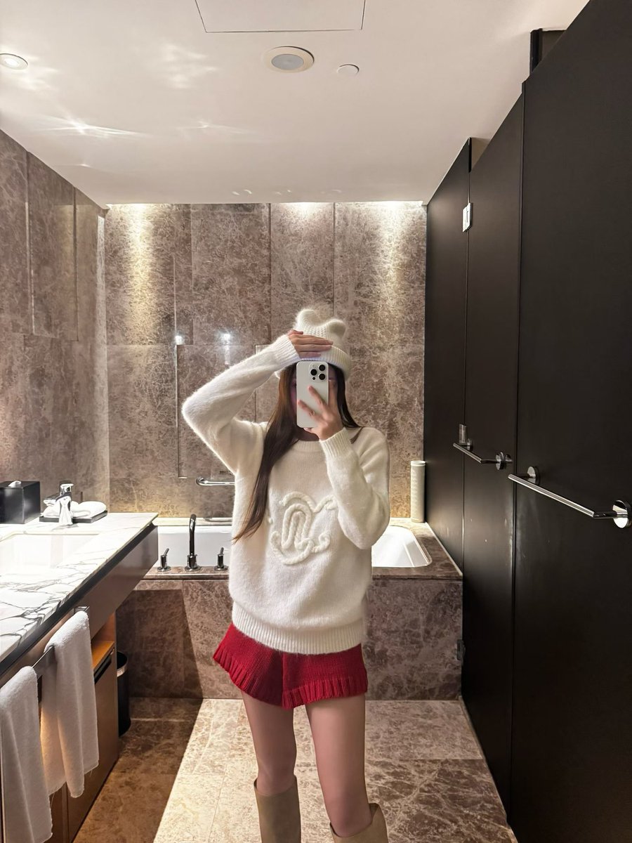 0xMangodrink's tweet image. 出门觅食去咯