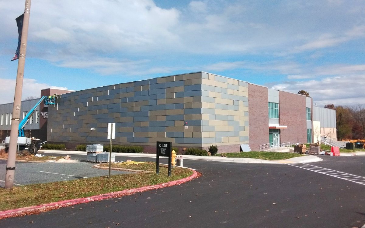 CEIMaterials's tweet image. 🎯 Project Spotlight: Chesapeake Welcome Center | CLADLOK™ Signature Tapered Series + #ACM #R4000. Architect: Murphy &amp;amp; Dittenhafer Architects GC: Oak Contracting, LLC Installer: Alliance Exterior Construction
A standout public project that exemplifies how modular tapered design…