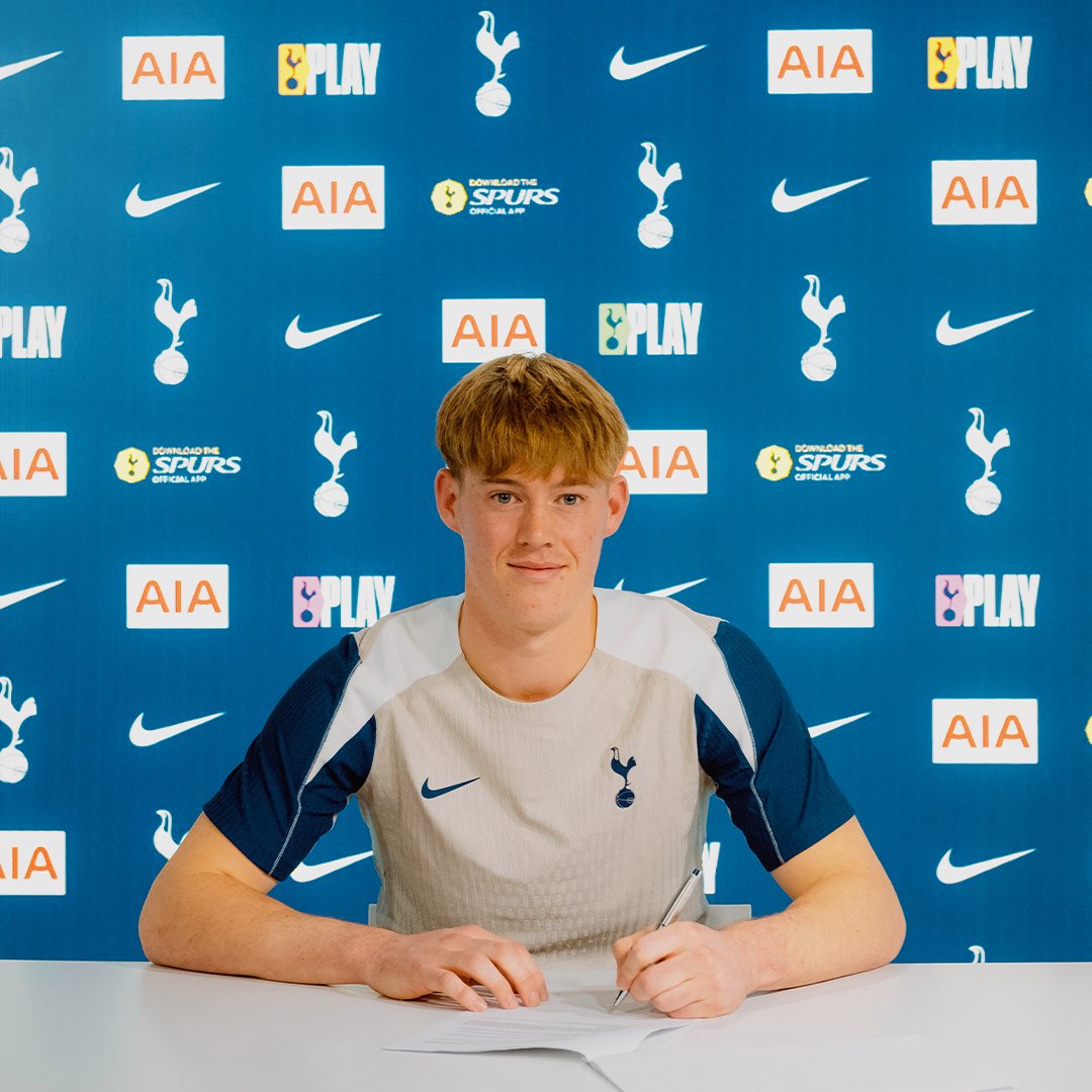 Spurs_Academy's tweet image. We’re delighted to announce that Dylan Thompson has signed his first professional contract with the Club 🤍

Congratulations, Dylan! 👏

🗞️ thfc.pro/43Btlrm