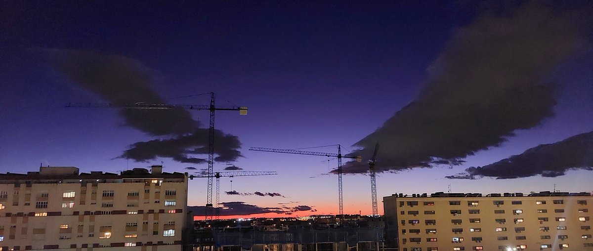 SinParar5's tweet image. Las nubes parecen dementores...🫣