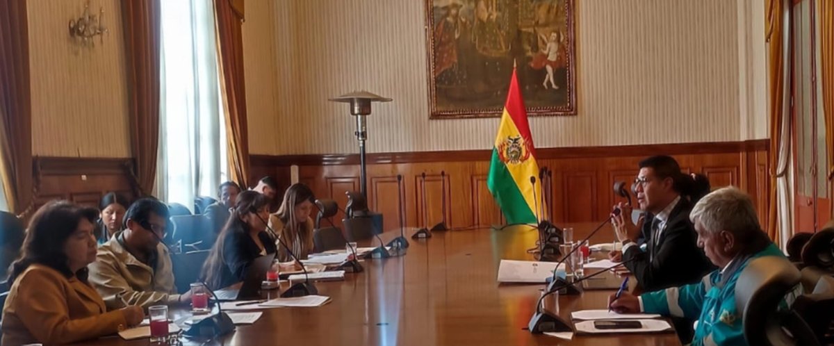 Nota de prensa | Bolivia articula esfuerzos para defender sus expresiones culturales en el exterior
🔗cancilleria.gob.bo/mre/2025/11/20…

#SiempreBolivia