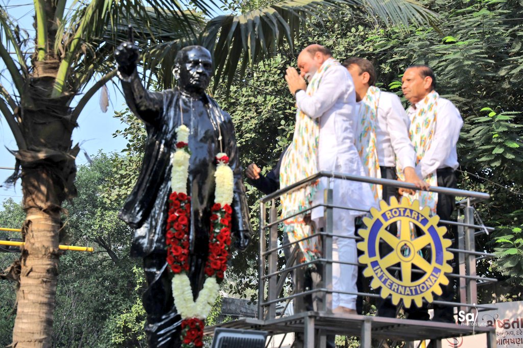 ikumarkanani's tweet image. લોહપુરુષને શત શત નમન! 🙏

​લોહપુરુષ સરદાર સાહેબની ૧૫૦મી જન્મજયંતી નિમિત્તે &apos;સરદાર@૧૫૦&apos; યુનિટી માર્ચ અંતર્ગત ૧૬૧ - વરાછા વિધાનસભા ખાતે પદયાત્રા યોજાઈ...

 રાષ્ટ્ર પ્રથમ ! 🇮🇳
​#Sardar150 #UnityMarch #NationalUnity #Varaacha #EktaDiwas