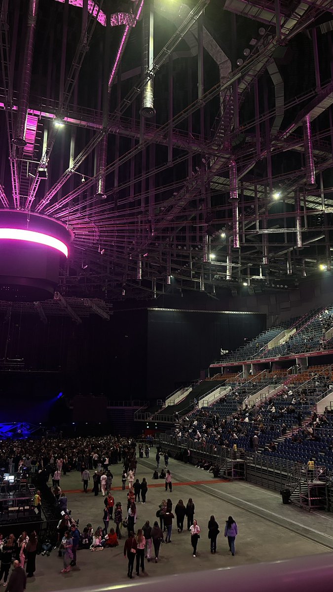 _kim_mi_yong's tweet image. памʼятаєте як взимку говорила, що купила квиточки на BTR?)))
час настав! я буду плакати🥹🥹🥹🥹