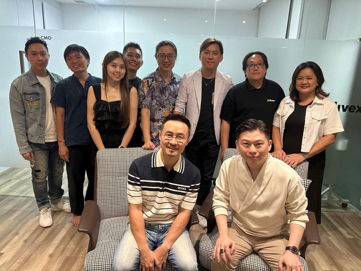nx_Labs's tweet image. A vibrant day at the Nivex Singapore office 🇸🇬✨

Great seeing Michael Guo @BTV_CN , his COO 
@1cryptosun, and our supporters at the Nivex Singapore office today 🔥 

🥳Appreciate our CMO @Nx_BeckyCai for staying closely involved and pushing the vision forward.

🚀 We aligned on…
