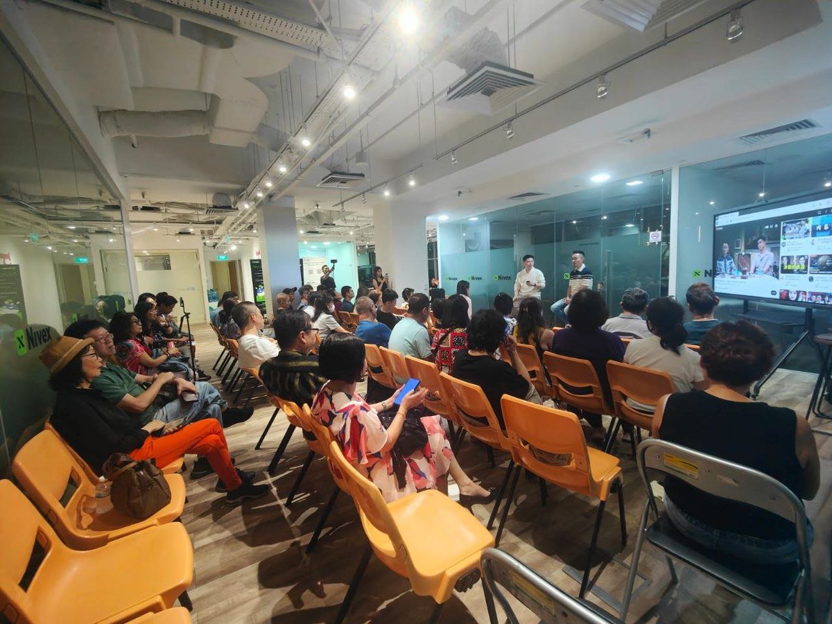 nx_Labs's tweet image. A vibrant day at the Nivex Singapore office 🇸🇬✨

Great seeing Michael Guo @BTV_CN , his COO 
@1cryptosun, and our supporters at the Nivex Singapore office today 🔥 

🥳Appreciate our CMO @Nx_BeckyCai for staying closely involved and pushing the vision forward.

🚀 We aligned on…
