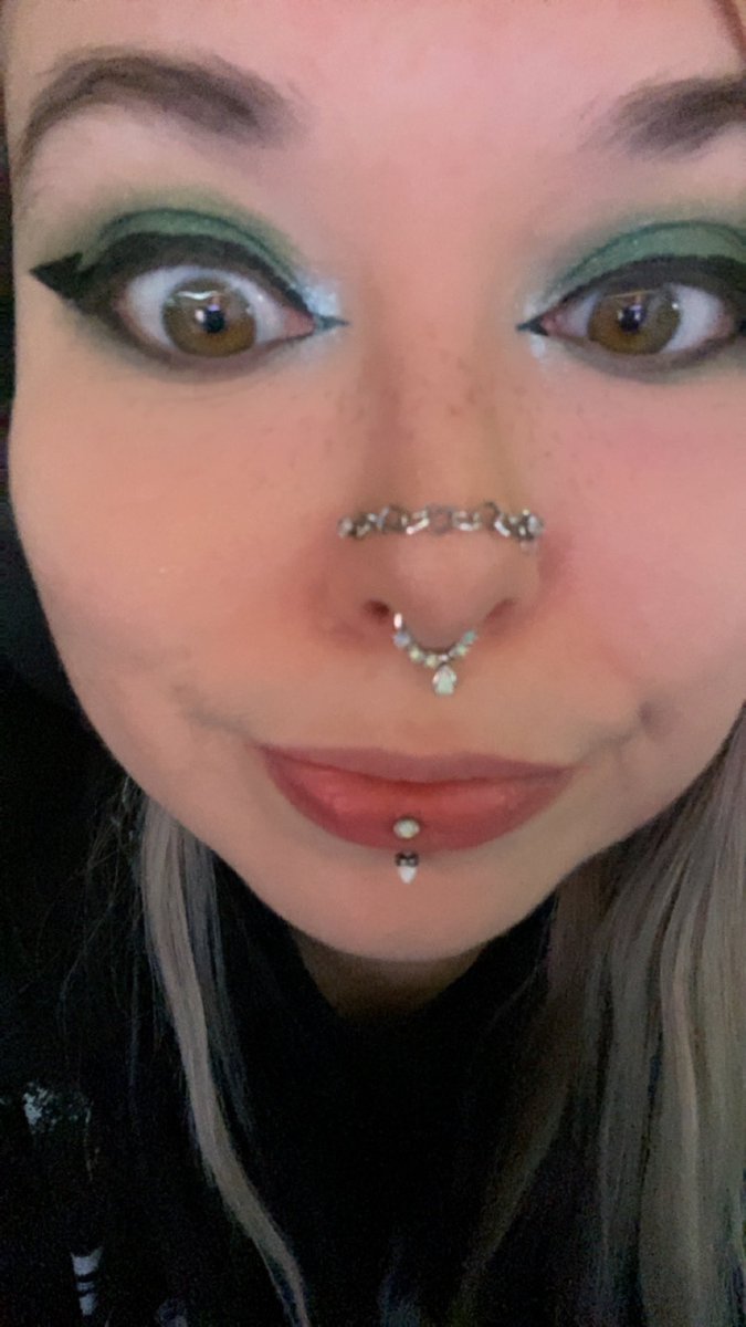 STREAM TIME

twitch.tv/somebishnamedr…