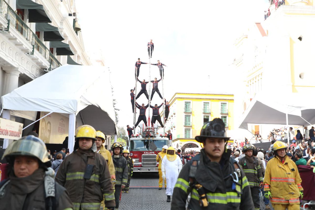 EspejoDelPoder_'s tweet image. Rocío Nahle encabeza su primer Desfile Cívico–Deportivo por el 115 aniversario de la Revolución Mexicana espejodelpoder.com/rocio-nahle-en… vía @EspejoDelPoder_