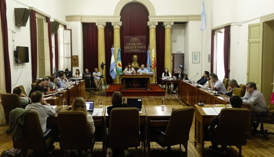 5 de diciembre: el día en que se renuevan todos los Concejos bonaerenses. n9.cl/230s82