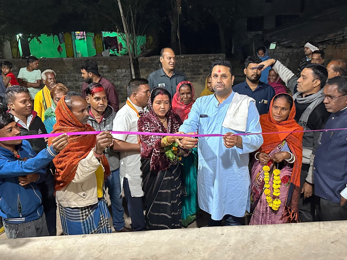 umeshpatelcgpyc's tweet image. आज अपने विधानसभा क्षेत्र के खरसिया वि.खं. अंतर्गत ग्राम बेंदोझरिया, छोटे डूमरपाली और बड़े डूमरपाली में जनसंपर्क कर लोगों से भेट मुलाकात किया। इस अवसर पर विभिन्न निर्माण कार्यों का लोकार्पण किया।