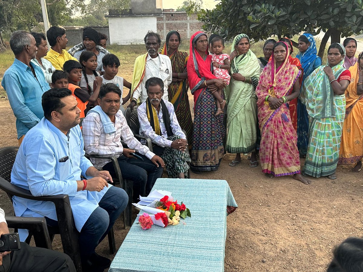 umeshpatelcgpyc's tweet image. आज अपने विधानसभा क्षेत्र के खरसिया वि.खं. अंतर्गत ग्राम बेंदोझरिया, छोटे डूमरपाली और बड़े डूमरपाली में जनसंपर्क कर लोगों से भेट मुलाकात किया। इस अवसर पर विभिन्न निर्माण कार्यों का लोकार्पण किया।