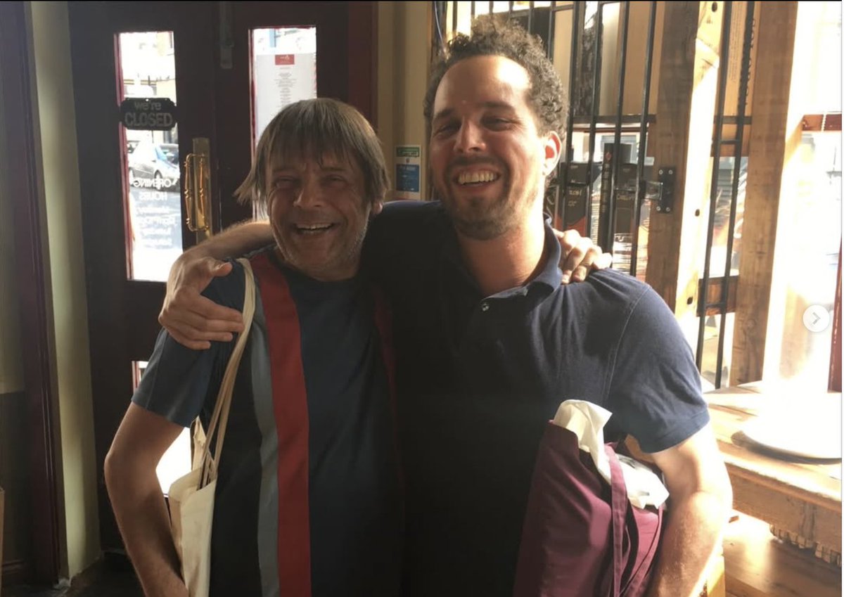 lightintheattic's tweet photo. Gutted. I can’t believe we just lost Gary “Mani” Mounfield, truly one of the all time great bassists. Most of us know Mani from the Stone Roses. He had a personality that was larger than life. Our hearts are with his family and friends 💛 https://t.co/B1W4ZZf0LG