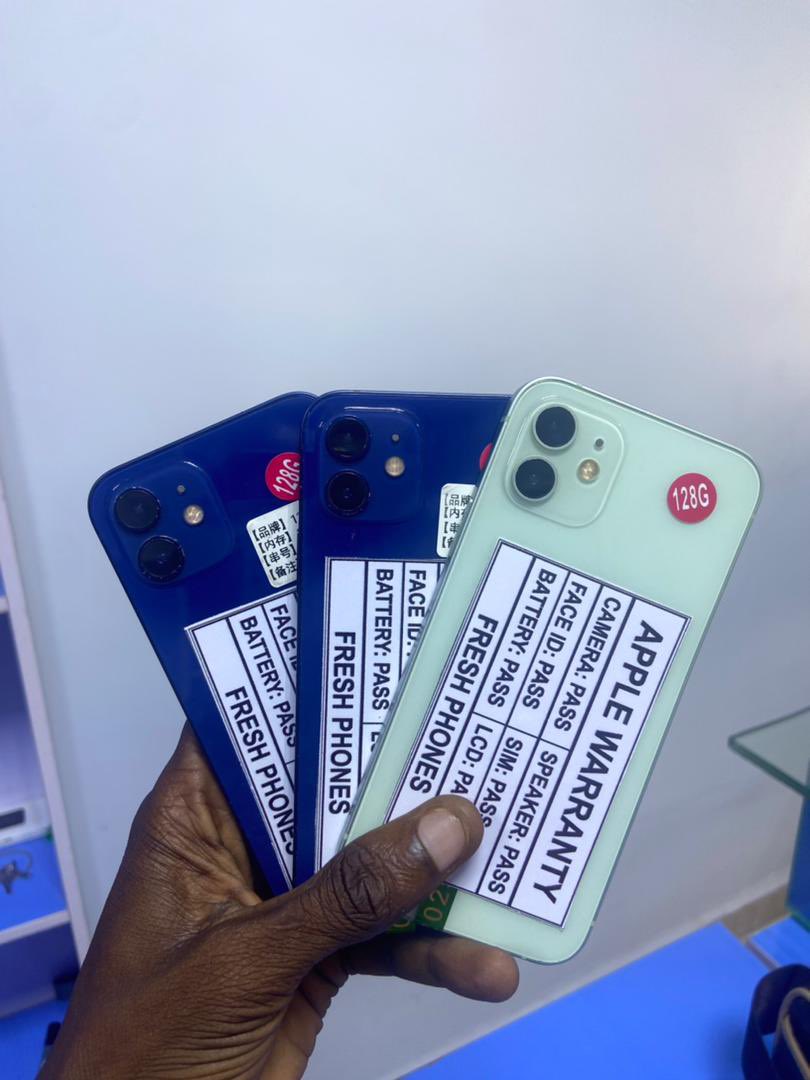 Flash_gadgetsss's tweet image. Direct UK iPhone 
13 pro, N600,000 
13 normal, N460,00, 
12 normal, N310,000
XR, N225,000 All 128 gb 
📍Location kano and kaduna, 
Delivery is nationwide 
Call or WhatsApp, 07077430334