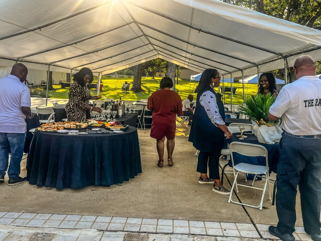 mctxchamber's tweet image. Tonight we’re taking it all the way back to the 90s at The Ranch on McKeever Rd! 🎧✨

#90sNight #ThrowbackVibes #TheRanchOnMcKeever #MissouriCityTX #MCTXNightlife
#SupportLocal #MCTXChamber #BitesSipsBuzz #MCCC #MCTXBAR
#MissouriCityChamber