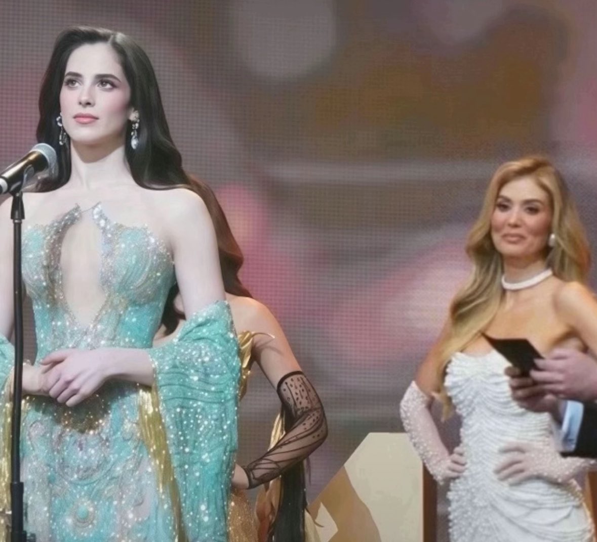 valvalfrancii's tweet image. todos los días agradezco q Fátima ganó miss universo méxico y no la malvada Yoana miss jalisco 🙏🙏🙏🙏 (no por el físico, por la actitud)