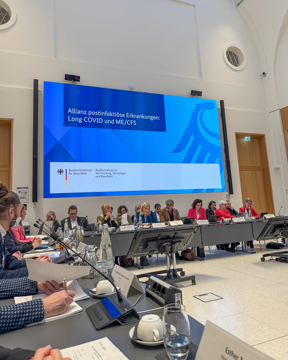 MECFSResearch's tweet image. Die „Nat. Dekade gegen postinfekt. Erkrankungen“ startet: 50 Mio€ p.a. – eine große Chance! Jetzt wichtig: klare wiss. Standards: Einbindung internat. Expert*innen (keine fachfremden Gutachter), echte Beteiligung Betroffener. Wir unterstützten die Dekade, für wirksame Therapien.