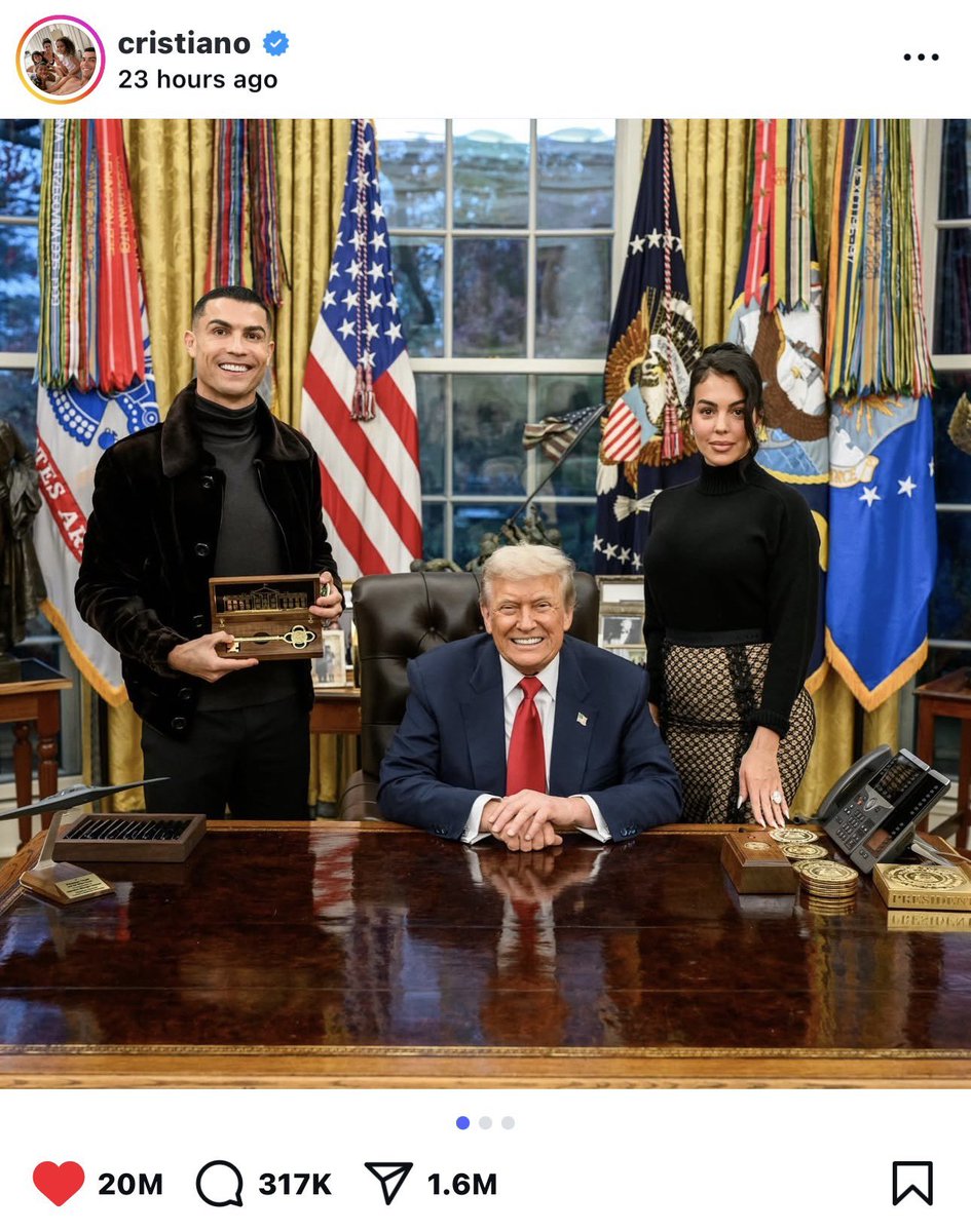 GuntherEagleman's tweet image. Up to 20M likes! 😳