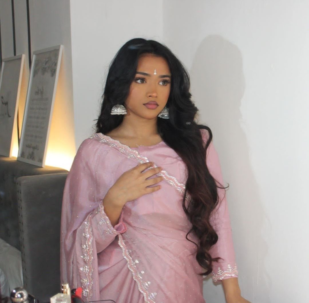 exiledroyalty's tweet image. Just a little Bangladeshi women appreciation post. We deserve the upmost freedom and respect. Never to be told what we can and can’t do. Hands off our queens! 🇧🇩♥️👑✨