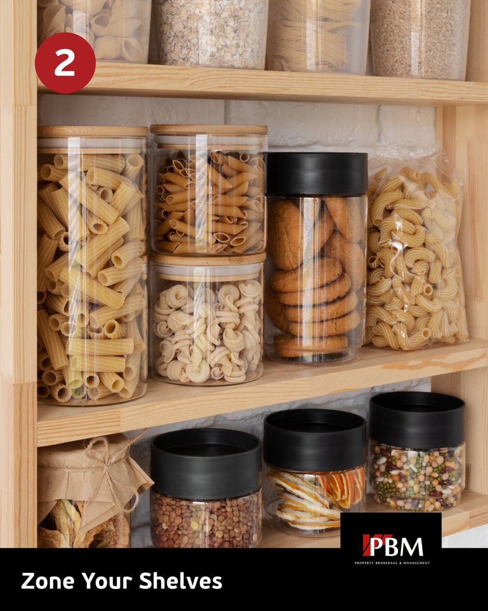 PBMrealestate's tweet image. 🧺 Organizing a pantry, especially a small one, requires good planning and maintenance.
Here are four main tips to create an efficient and functional pantry: