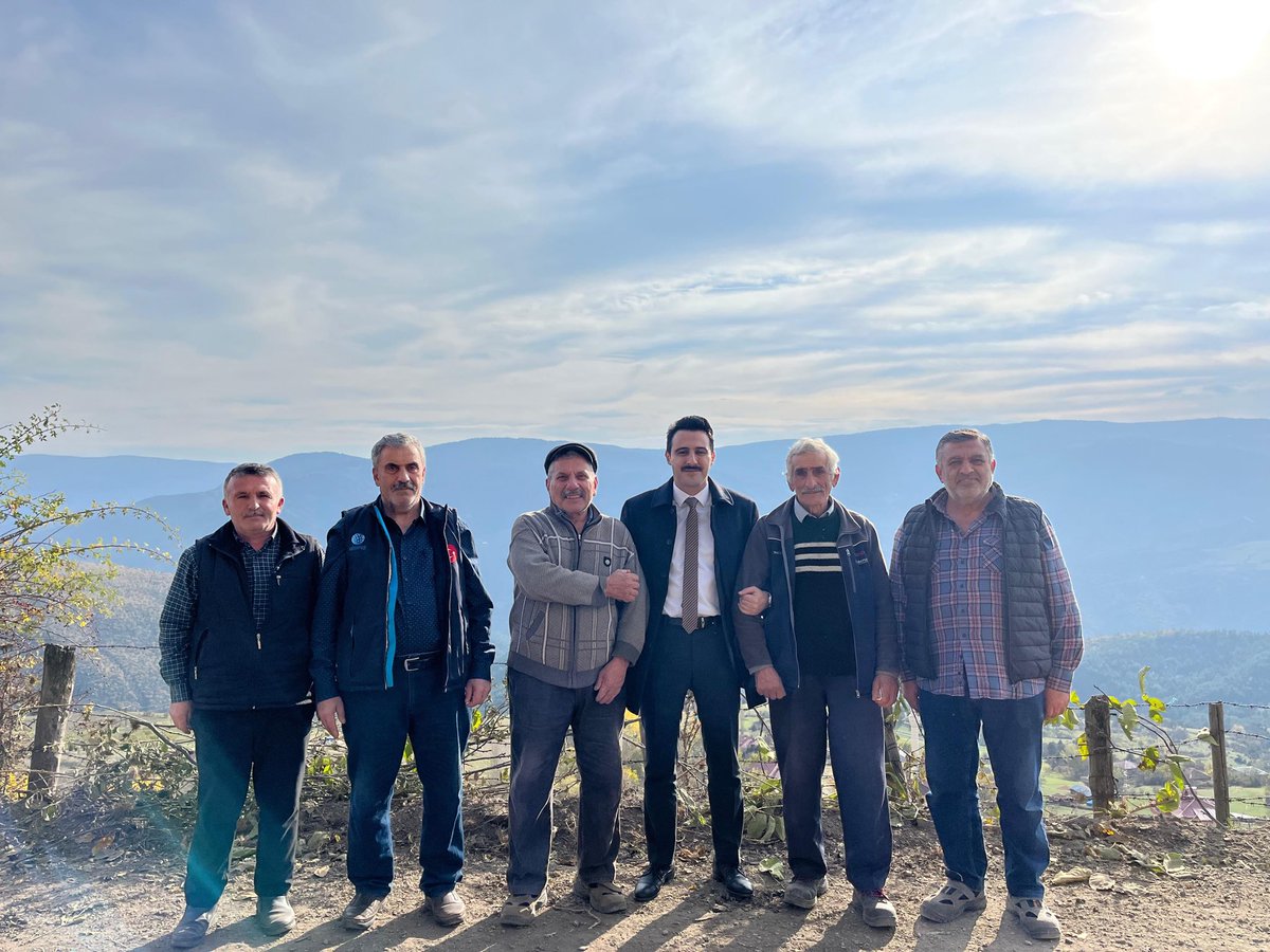 Kaymakamımız Sayın Ali Emre TEKİN;

📍Çavuş
📍Tavşanlı

köylerimizde ulaşım konforunu ve güvenliğini artırmak adına yapılan çalışmalarını inceledi.

Özverili çalışmaları nedeniyle ekiplerimize teşekkür eder; hizmete sunulan yeni yolumuzun hayırlı olmasını temenni ediyoruz.