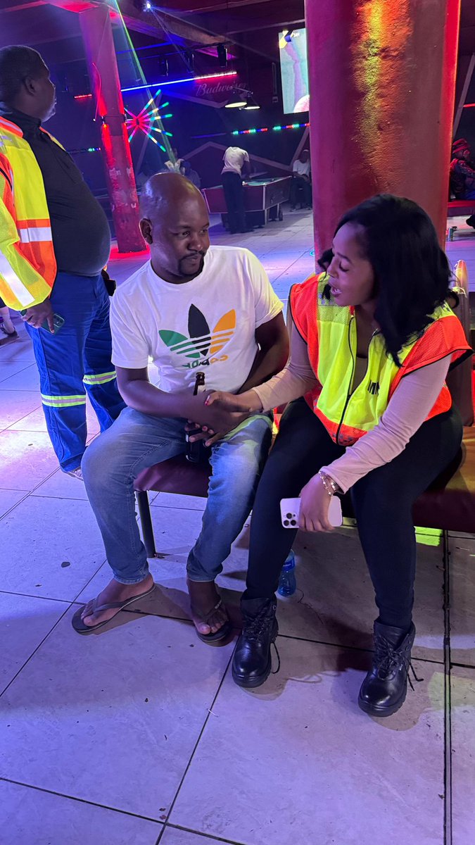 Nami be bangi Nqoma phela…. Uthi uBhuti he is willing to risk it all😀🤦🏾‍♀️. Despite the fact that we met at “iPhi Ntombi”