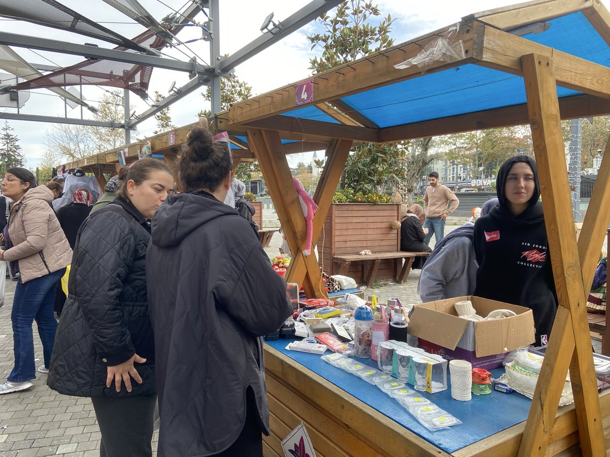 🇹🇷🇵🇸Gazze Yardım Kermesi🇵🇸🇹🇷
Çatalca İlçe Milli Eğitim Müdürlüğü, Şehit İlhan Sonkaya Kız AİLH ile Şehit Halil İbrahim Gürel Erkek AİHL koordinesinde, okullarımızın destekleriyle gerçekleşen kermesimize destek veren öğretmenlerimize, öğrencilerimize, velilerimize teşekkür ederiz.