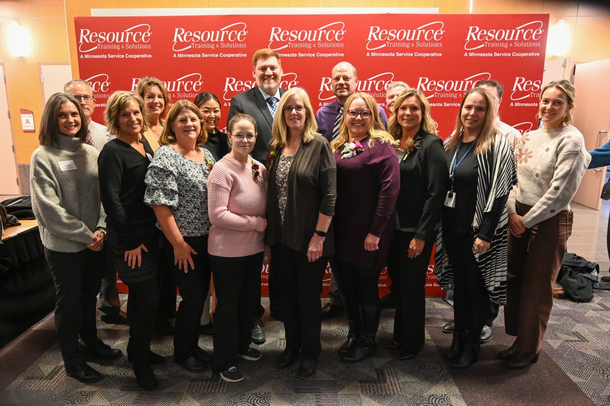 We had an incredible night celebrating 142 educational support staff at our Educational Support Staff Recognition Event! Thank you for all you do to support students and schools across our region. Photos from the event are now available: ow.ly/n8LJ50XuQ8m

#ESS2025