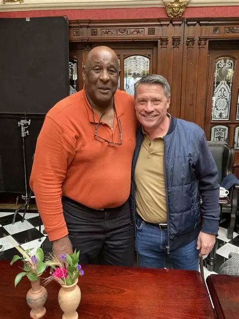 Two West Ham Legends - Clyde Best and <a href="/TonyCottee9/">Tony Cottee</a> ⚒️