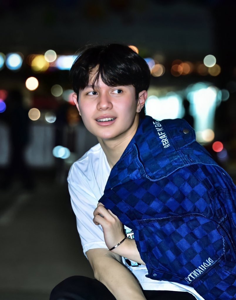 porteeteepor's tweet image. add william jakrapatr to the list 😙