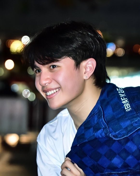 porteeteepor's tweet image. add william jakrapatr to the list 😙