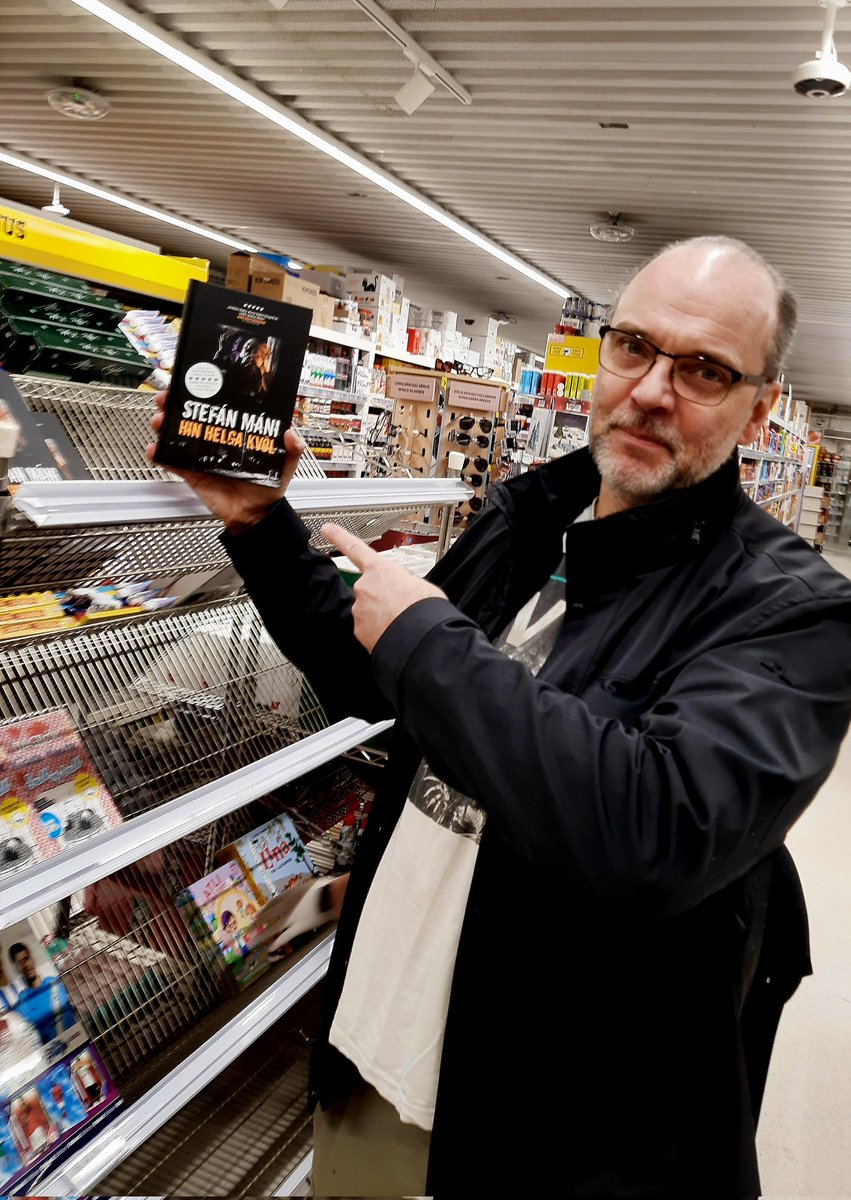 Þú finnur þessa í efstu hillu (LU) í næstu Bónus verslun, Eymundsson, Nettó og Hagkaup, og trúlega víðar.