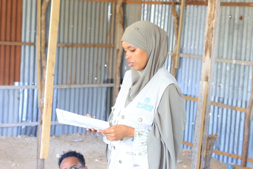 Sasdosom's tweet image. SASDO proudly concluded a one-day GBV Awareness Campaign across the Afgoye Corridor (Ceelasha, Saddex Buurood &amp;amp; Hawa Abdi).
Women, Girls &amp;amp; IDPs joined to promote prevention, protection &amp;amp; safe reporting.
#SASDO #GBVAwareness #EndGBV #Protection @unicefsomalia @GPtoEndFGM