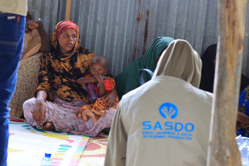 Sasdosom's tweet image. SASDO proudly concluded a one-day GBV Awareness Campaign across the Afgoye Corridor (Ceelasha, Saddex Buurood &amp;amp; Hawa Abdi).
Women, Girls &amp;amp; IDPs joined to promote prevention, protection &amp;amp; safe reporting.
#SASDO #GBVAwareness #EndGBV #Protection @unicefsomalia @GPtoEndFGM