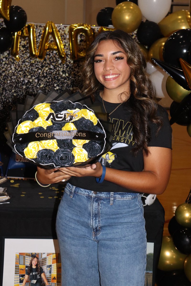 Madison Lee tweet media