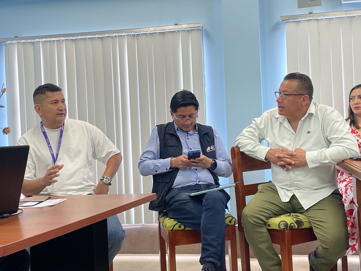 UNFPAecuador's tweet image. San Cristóbal | 💡 ¡La innovación no para! 
Junto con @ecuadorencifras, @Salud_ec, @USFQ_Ecuador y @CGGalapagos, trabajamos articuladamente para demostrar que los registros de Salud, Educación y Catastros pueden hablar el mismo lenguaje 

#GalapagosDatosParaElFuturo