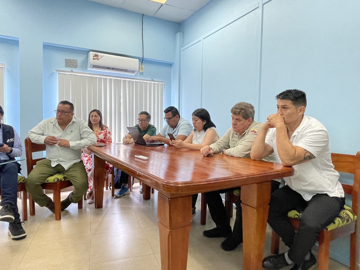 UNFPAecuador's tweet image. San Cristóbal | 💡 ¡La innovación no para! 
Junto con @ecuadorencifras, @Salud_ec, @USFQ_Ecuador y @CGGalapagos, trabajamos articuladamente para demostrar que los registros de Salud, Educación y Catastros pueden hablar el mismo lenguaje 

#GalapagosDatosParaElFuturo