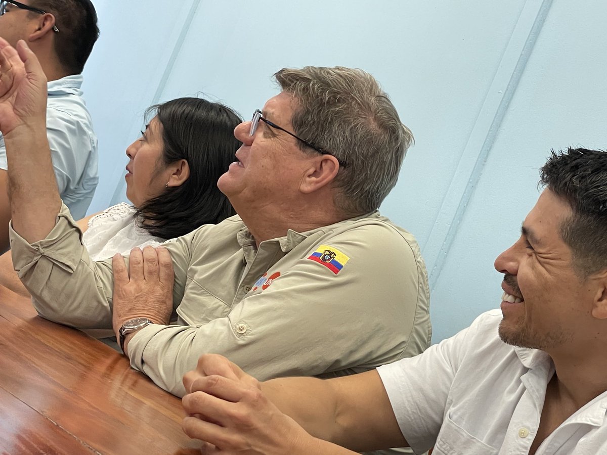 UNFPAecuador's tweet image. San Cristóbal | 💡 ¡La innovación no para! 
Junto con @ecuadorencifras, @Salud_ec, @USFQ_Ecuador y @CGGalapagos, trabajamos articuladamente para demostrar que los registros de Salud, Educación y Catastros pueden hablar el mismo lenguaje 

#GalapagosDatosParaElFuturo