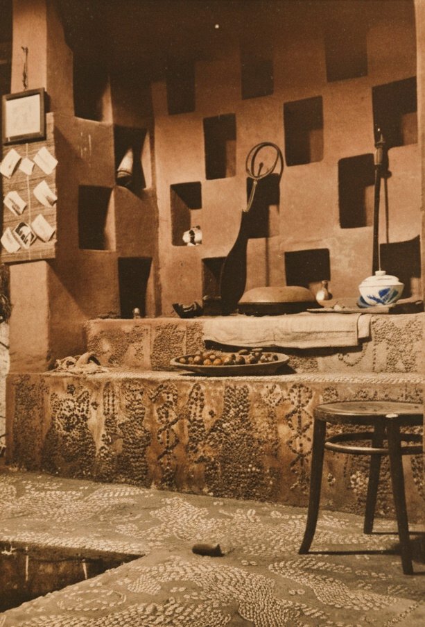 Edocentric_'s tweet image. Benin Architecture - A crucial part of the Benin Architecture is the various altars that exist in the home. Altar to one's departed parents, Altar to the hand, head, and destiny. 
The 1908-1937 Altar is a clear illustration of the high-quality and highskilled craftsmanship the…